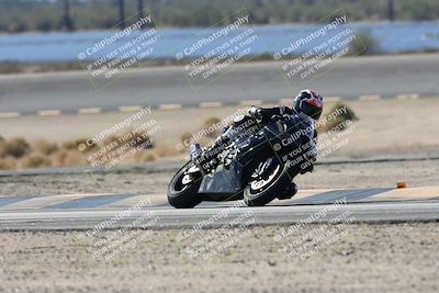 media/Nov-16-2025-Race Pace (Sun) [[8c5fa54630]]/Verified Riders/3-Turn 14 (1045am)/